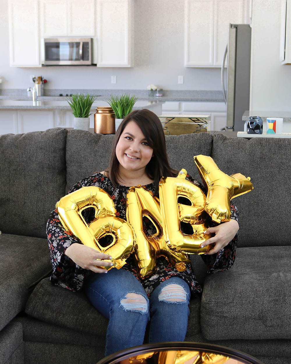 Pregnancy Announcement - Cassandra Ann - Lifestyle Blogger - Cute Baby Announcement