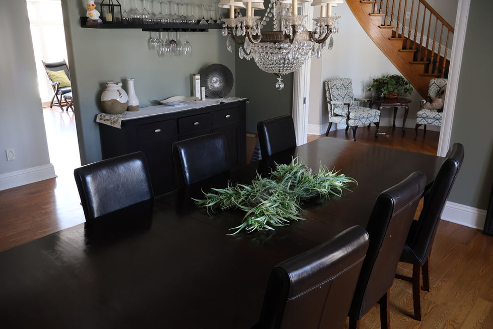 Dining Room 2.JPG