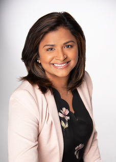 Metro Atlanta Alpharetta corporate photographer capturing business headshots for company teams, professionals  and executives 