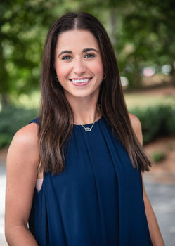Outdoor Headshot Professional Photography Portrait of Woman In Alpharetta Georgia