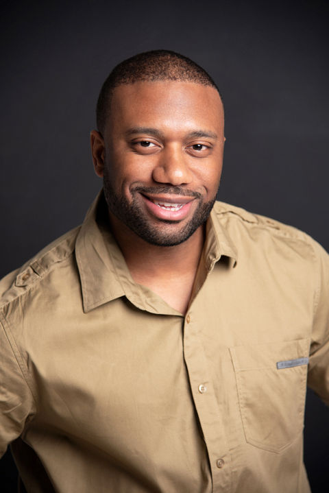 Metro Atlanta Alpharetta corporate photographer capturing business headshots for company teams, professionals  and executives 