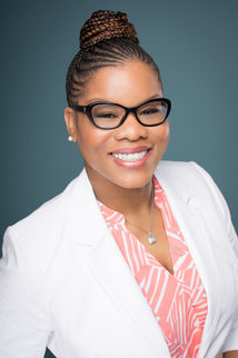 Metro Atlanta Alpharetta corporate photographer capturing business headshots for company teams, professionals  and executives 