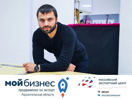 Эпоксидные реки и деревянные берега: в Архангельске создают необычную мебель