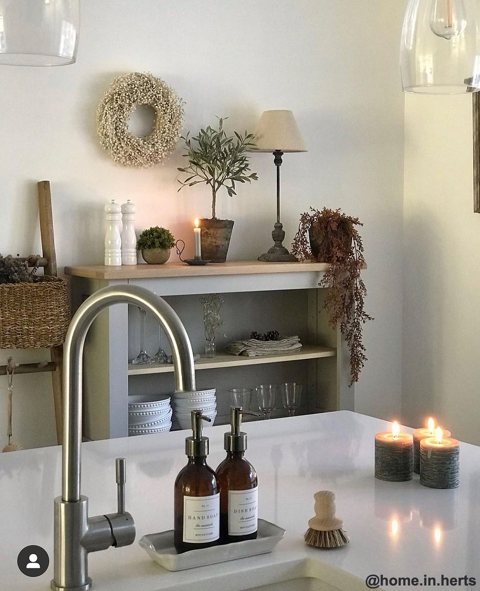 Thumbnail: White Salt & Pepper Mill Grinders