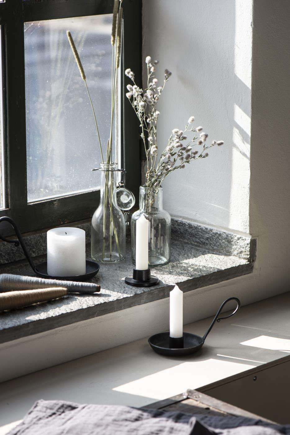 Thumbnail: Candle Holder with Handle