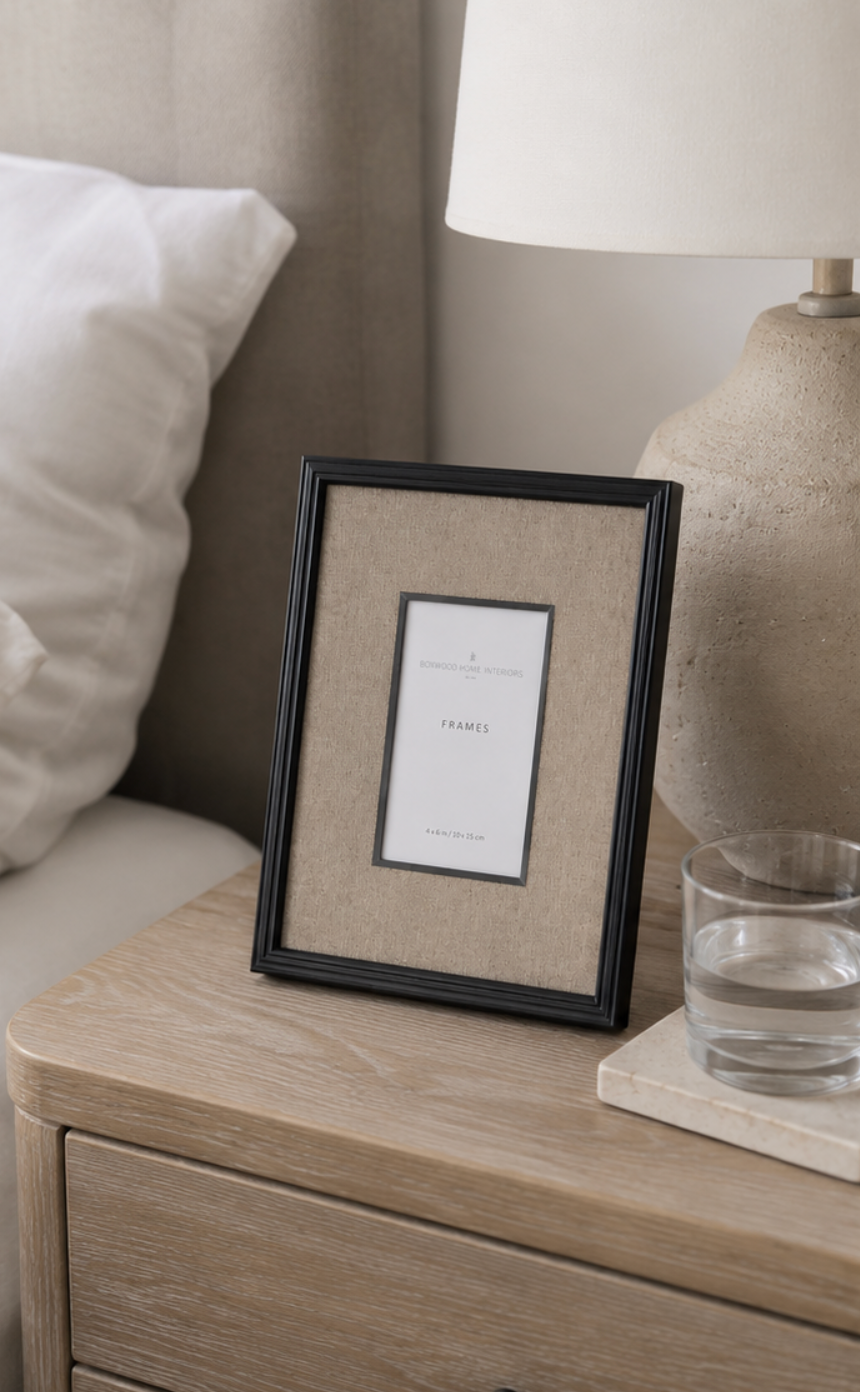 Thumbnail: Black Frame with Linen Border 4x6