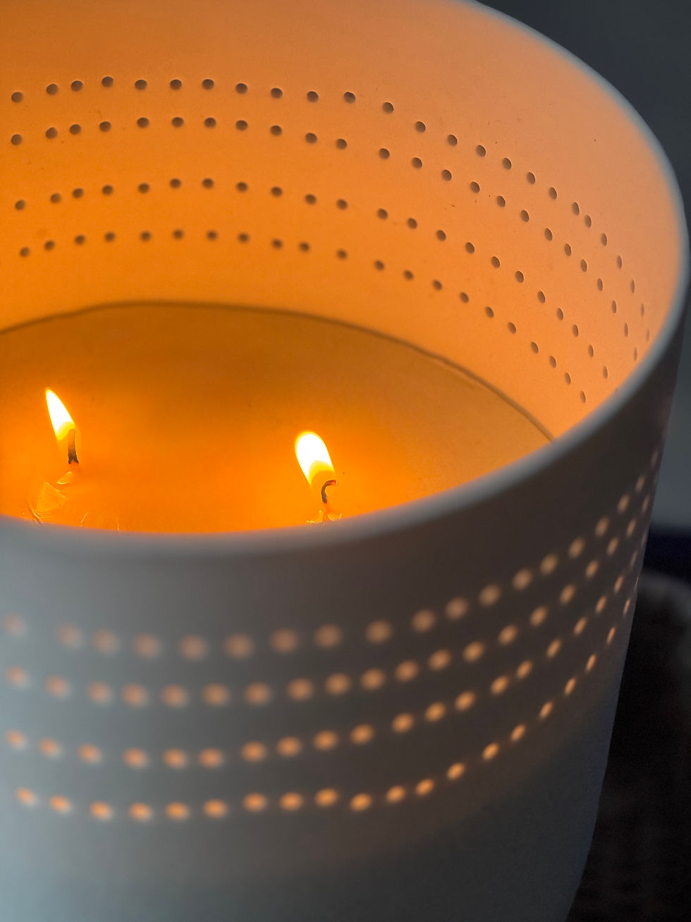 Thumbnail: Large Basilicum Basil & Geranium White Ceramic Candle