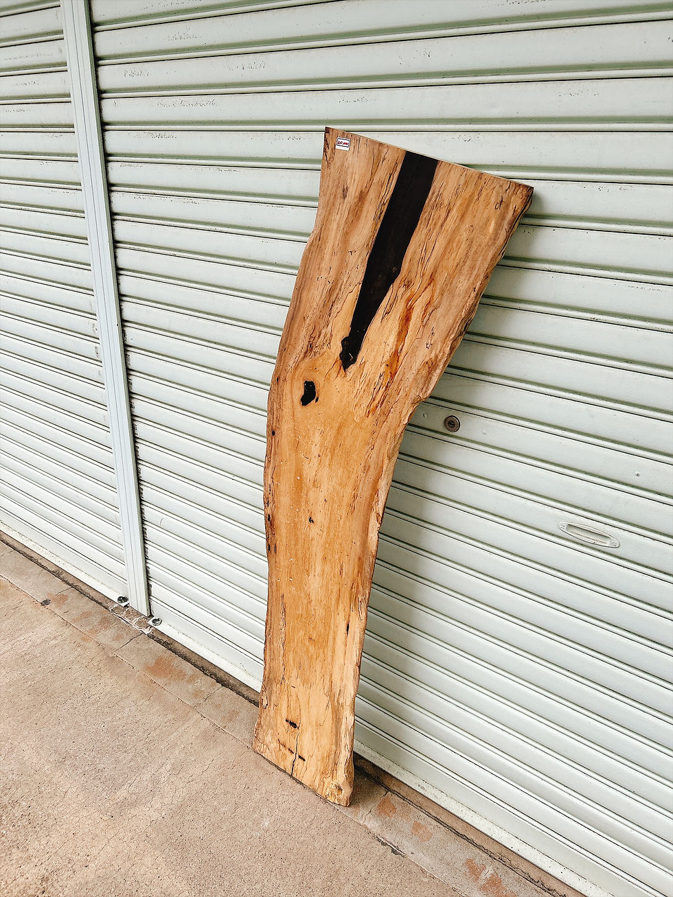 サムネイル： 天然黒柿（クロガキ）一枚板 無垢材 銘木 天板・家具材・DIY材 約133×24〜35×5.5cm