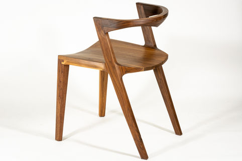 Chaise Salle à manger noyer moderne Fabrication artisanale contemporain scandinave