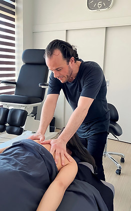 Massage suedois massotherapie pour femme enceinte kinesiologue orthotherapeute endermologie