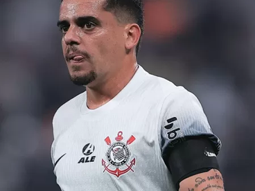 Cruzeiro está em negociação para contratar Fagner, lateral do Corinthians
