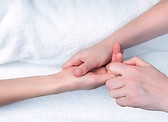 massage des mains