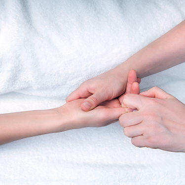 massage des mains