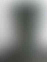 Foto externa de cofre antigo.