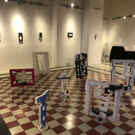 Isabelle Derigo|Miroir, mon beau miroir, dis-moi qui est la poubelle|exposition|2021|
Mairie de Syros|Grèce