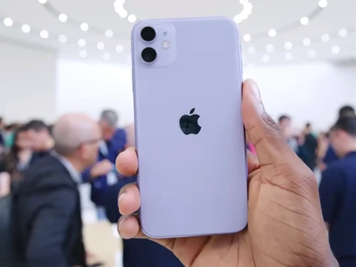Apple iPhone 11 64GB Smartphone - White - Unlocked | centremobileplus