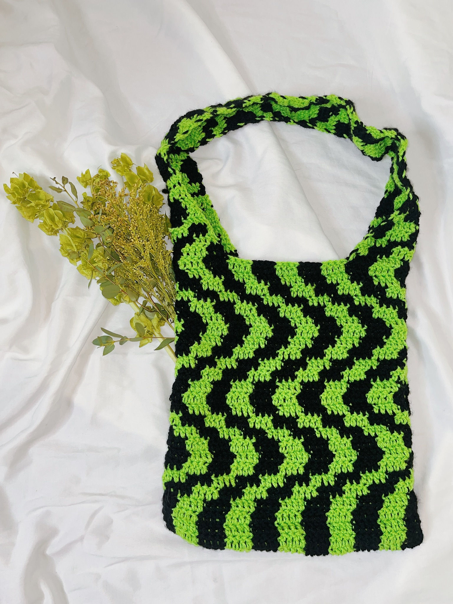 Bruno - y2k crochet bag