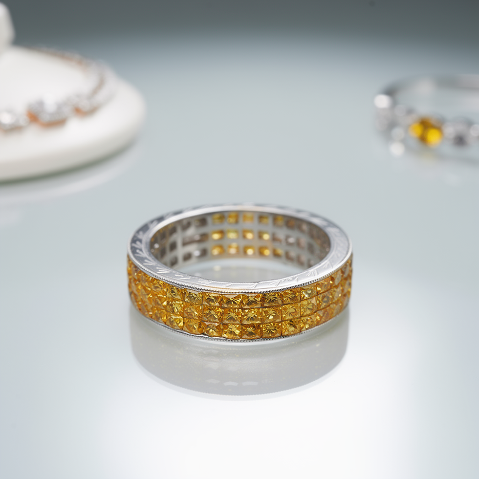 Thumbnail: Estate White 18K Gold Sapphire Ring — Size 6