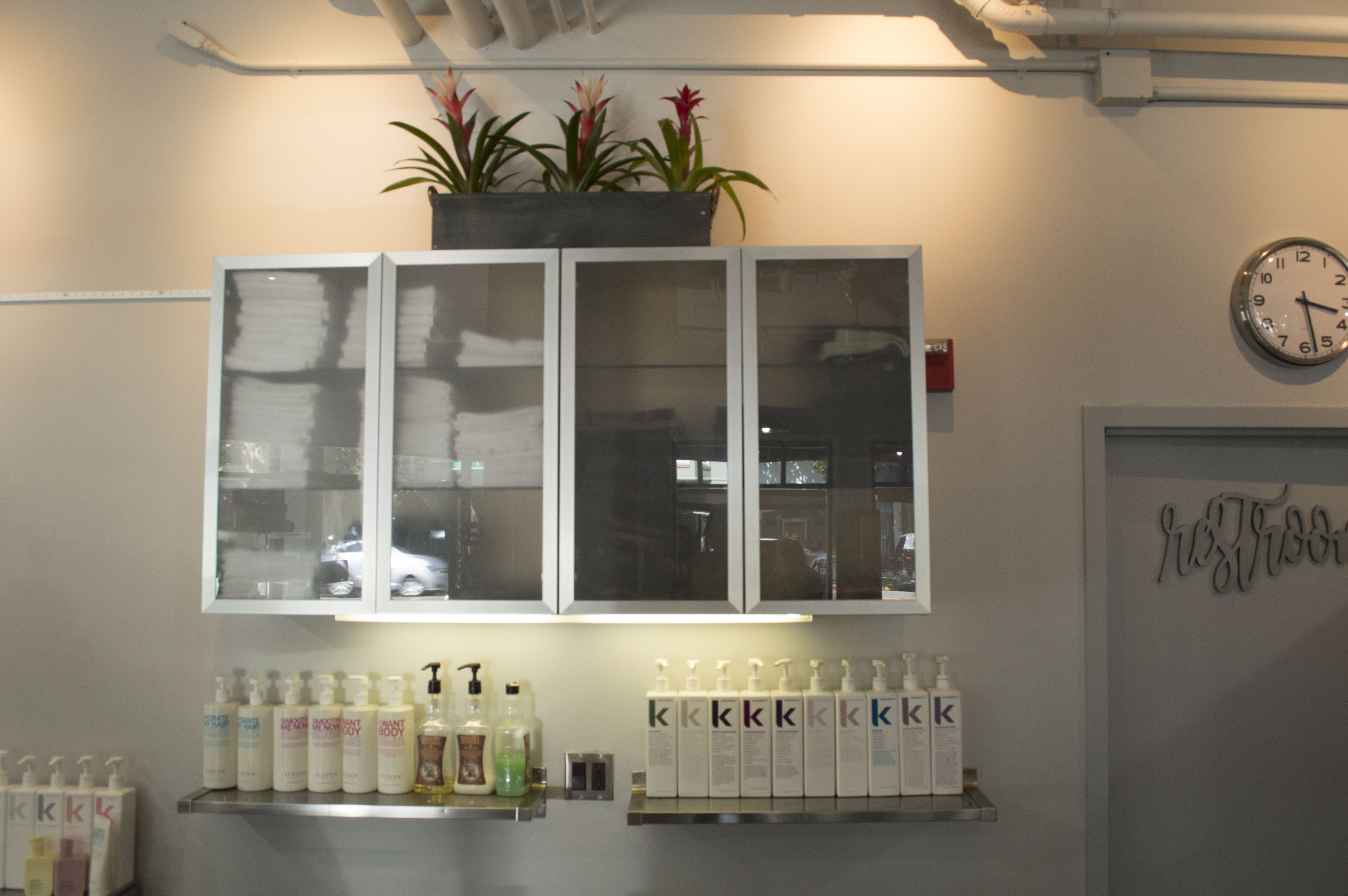 17 Jewels Salon + Spa Oakland Hair Salon