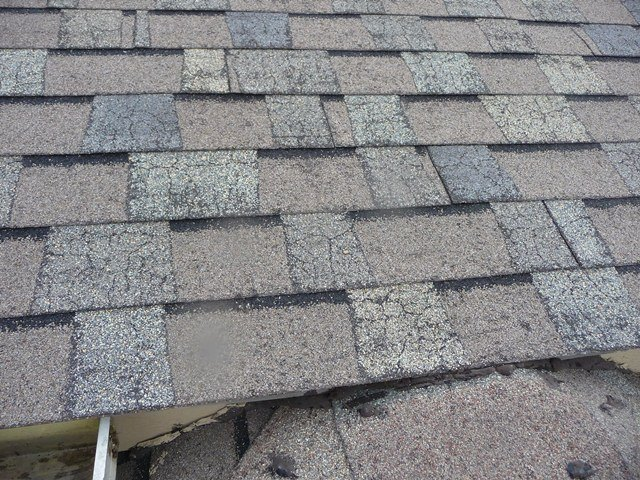 Degranulation in Asphalt Architectural Composition Shingles