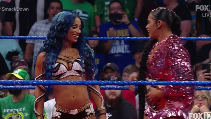Sasha Banks Returns To Smackdown