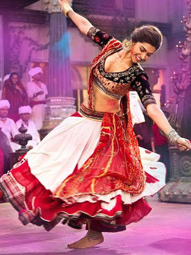 Bollywood Stars Who Ace the Garba and Dandiya Moves
