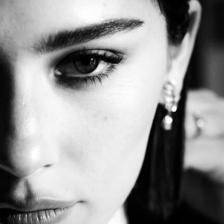 Gracie Abrams: Chart-Topping Artist and Activist Shaping the Future of Indie-Pop