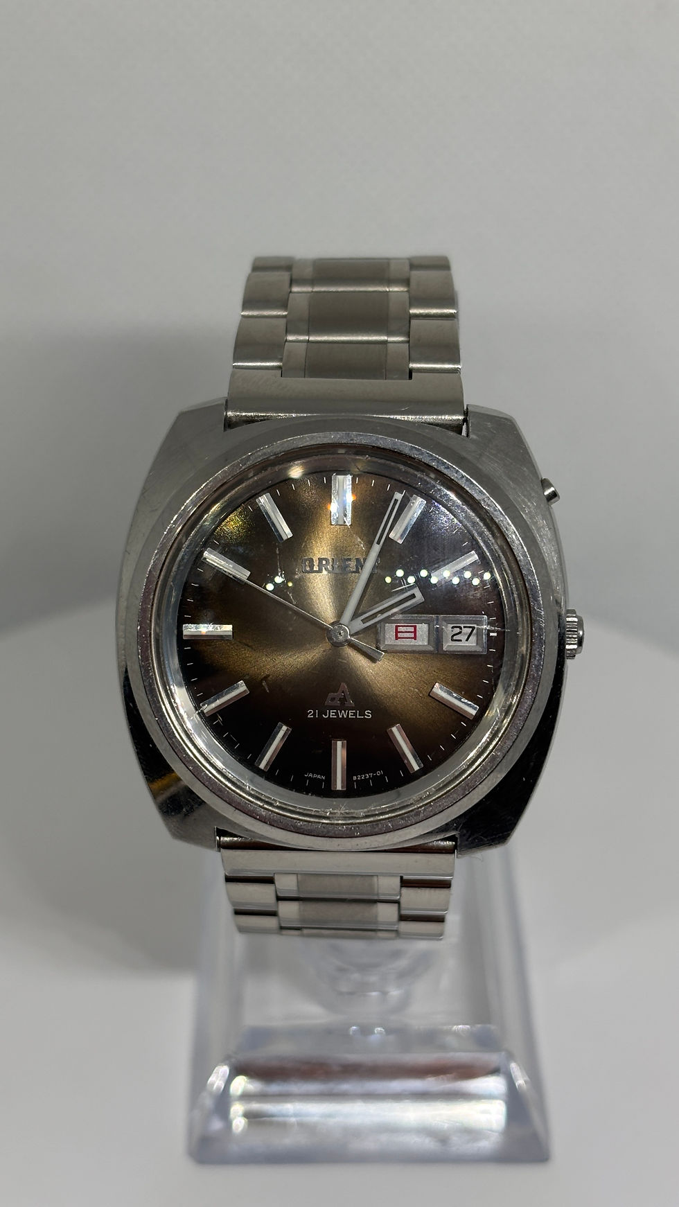 Thumbnail: Orient AAA Deluxe Automatic 21J Sunburst Fumé Dial Cushion Case Watch 1970s