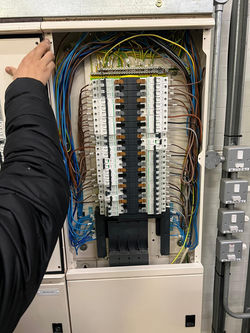 Electrical team