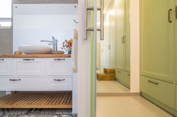 שידה חדר אמבטיה הורים