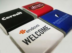 Tableta de Chocolate Lisa 3.5 cm Cuadrados (0.6 cm alto)