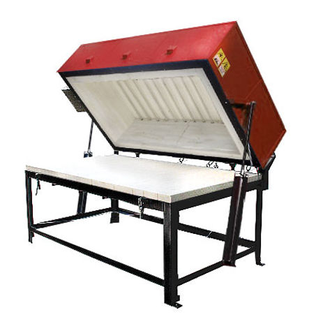 Este horno de alto rendimiento ha sido diseñado específicamente para artistas y talleres industriales que requieren una precisión térmica excepcional. Su estructura de apertura tipo libro (o tipo almeja) facilita la carga de piezas de gran formato, asegurando una distribución de calor homogénea gracias a su avanzado aislamiento térmico.