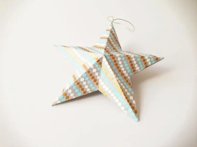 Miniature : 1 étoile 3D 4x15cm en papier épais recyclé - Fil doré