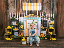 Baby Sitter Milestone Photos Near Niceville Florida little girl with lemonade stand