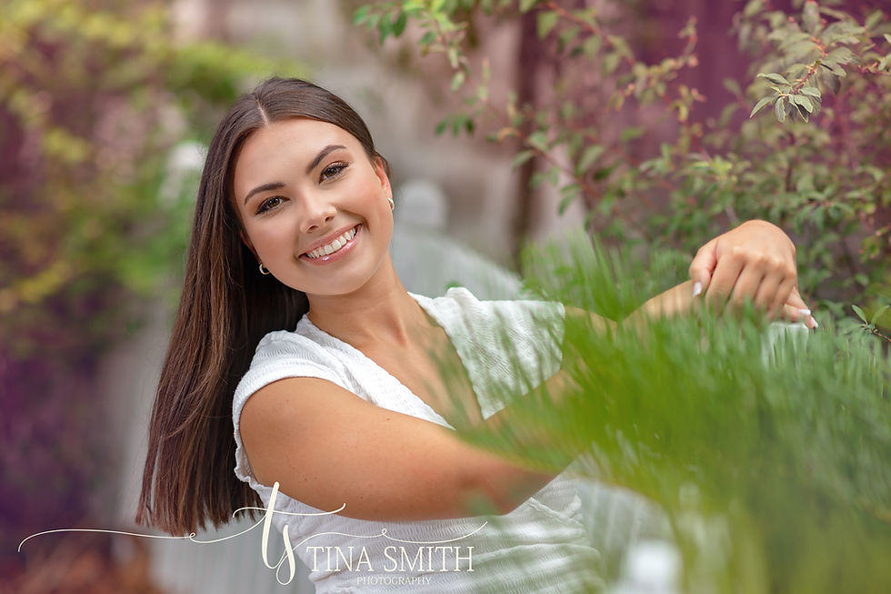 defuniak springs senior photographer downtown historic mainstreet -4.jpg