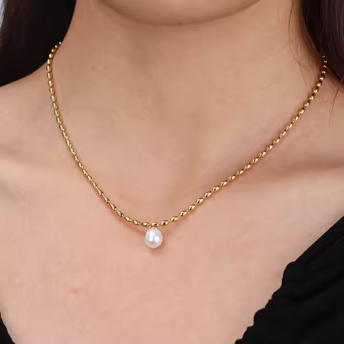 Iris Pearl Drop Necklace | Miss Amber