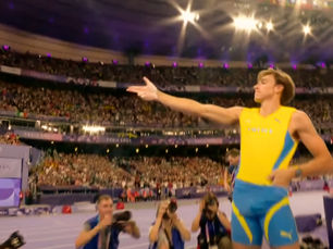 PARIS OLYMPICS | MEN'S POLE VAULT PLAY-BY-PLAY | ARMAND DUPLANTIS IS THE GOAT