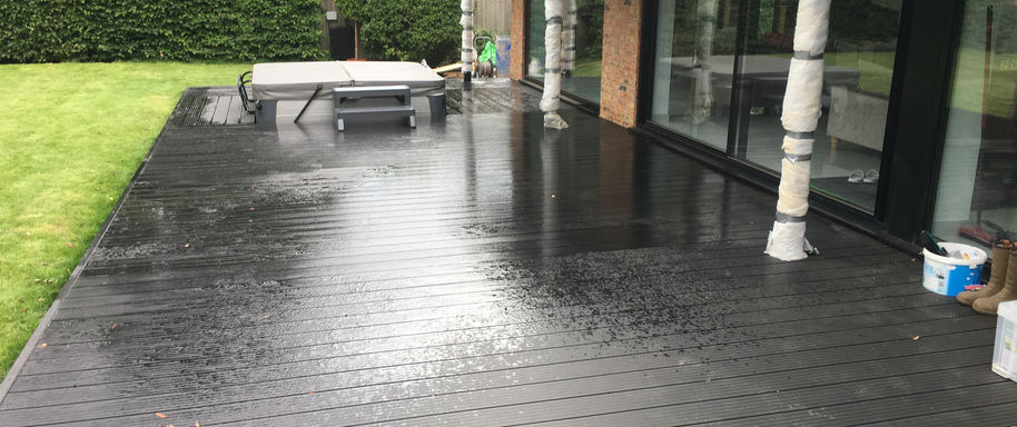 Large composite deck with inset Hot tub