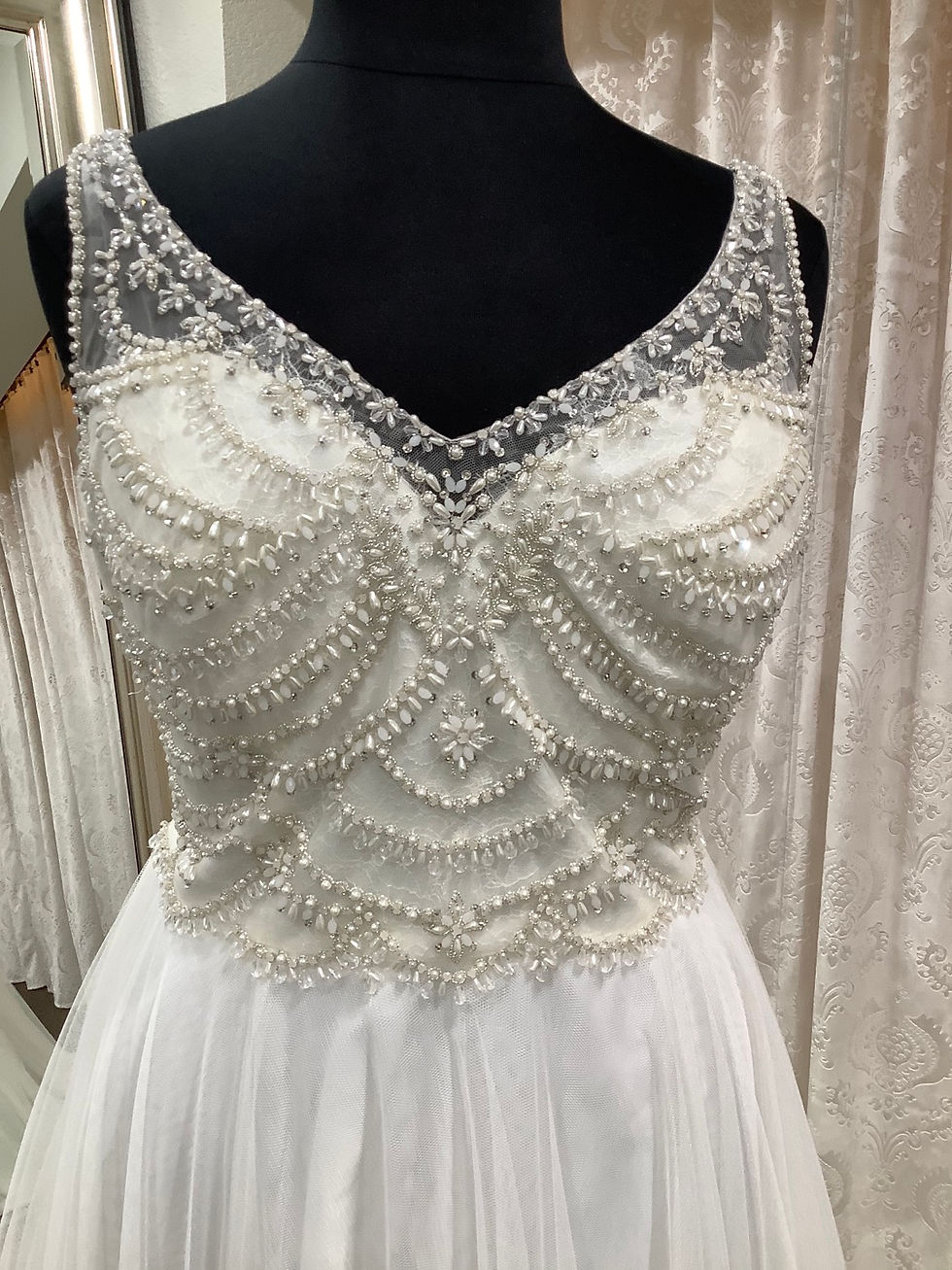 Thumbnail: 0106, Willowby 58605 size 6 ivory