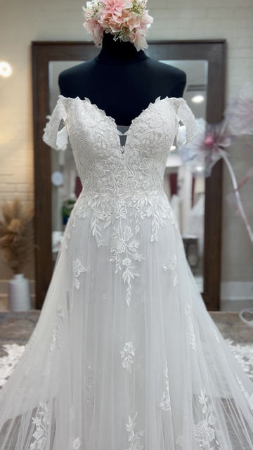 Thumbnail: 0014, Texas Bridal ANLA068 size 6 Ivory Wedding Dress