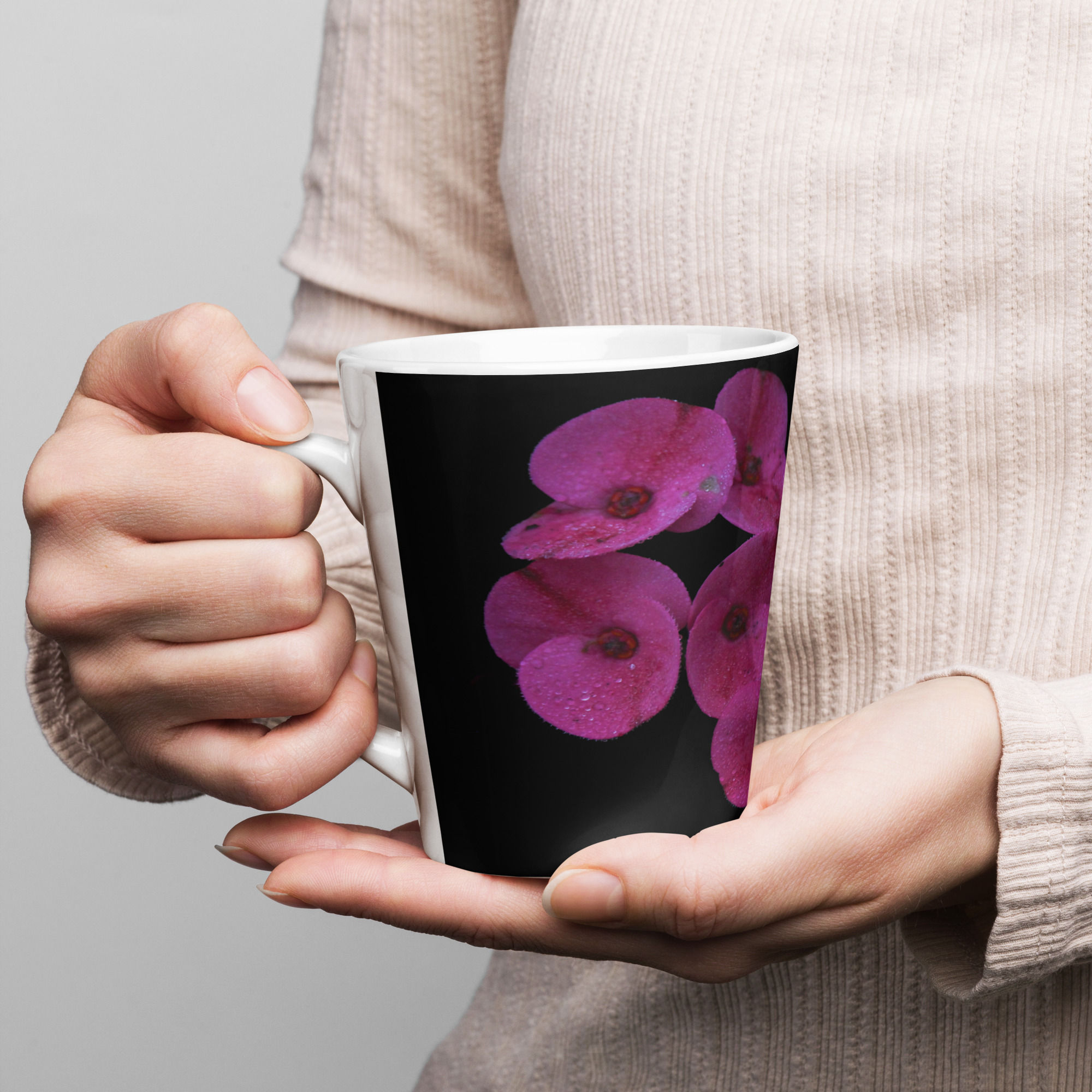 Latte mug Magenta flower with blacked out background
