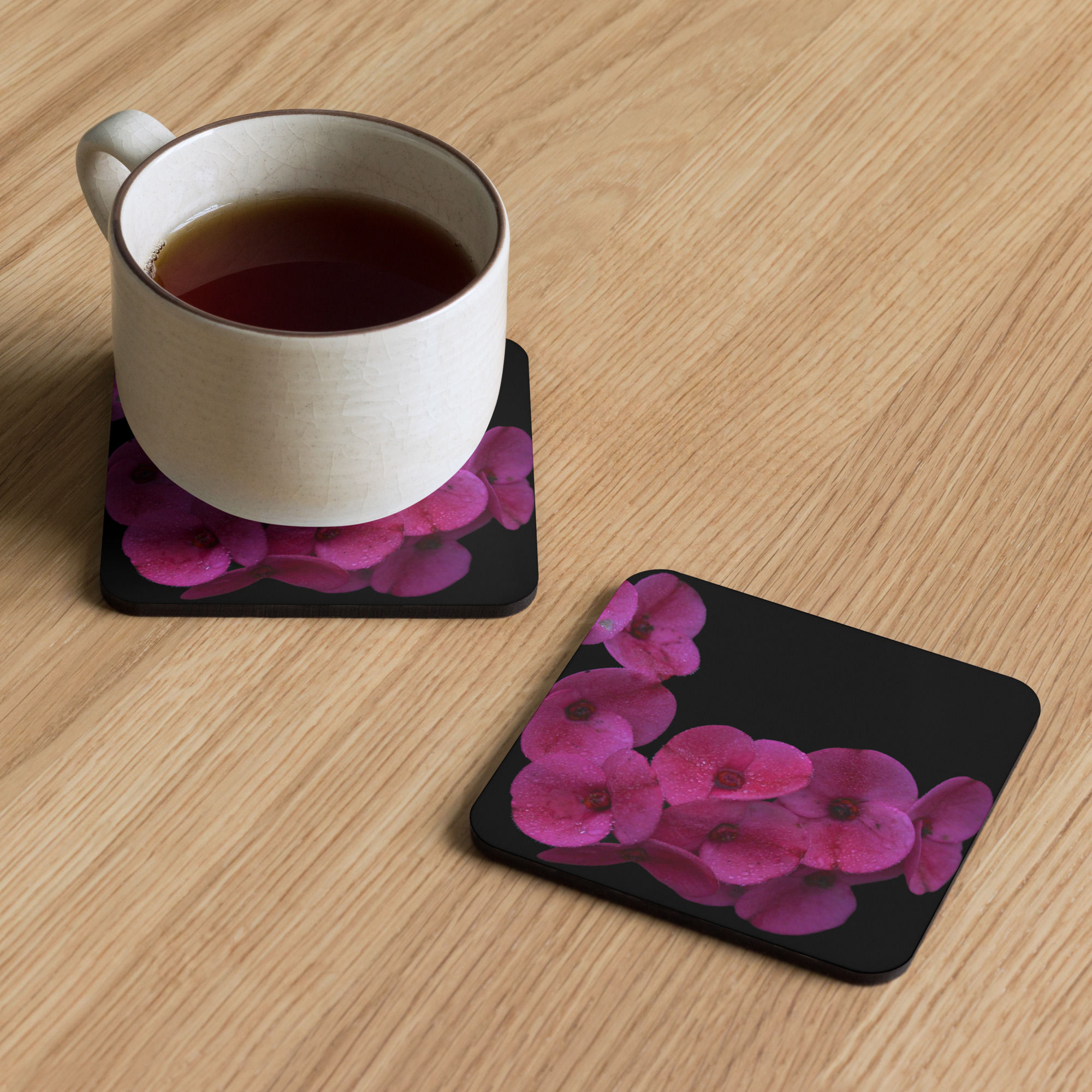 Cork-back coaster Magenta flower with blacked out background