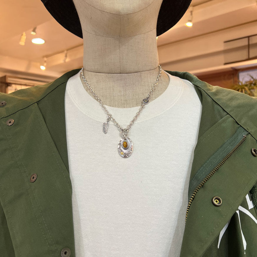 サムネイル： Oval Metal and Stone (Large)