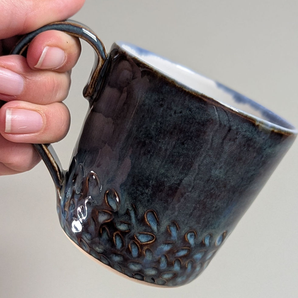 Thumbnail: Deep blue carved mug