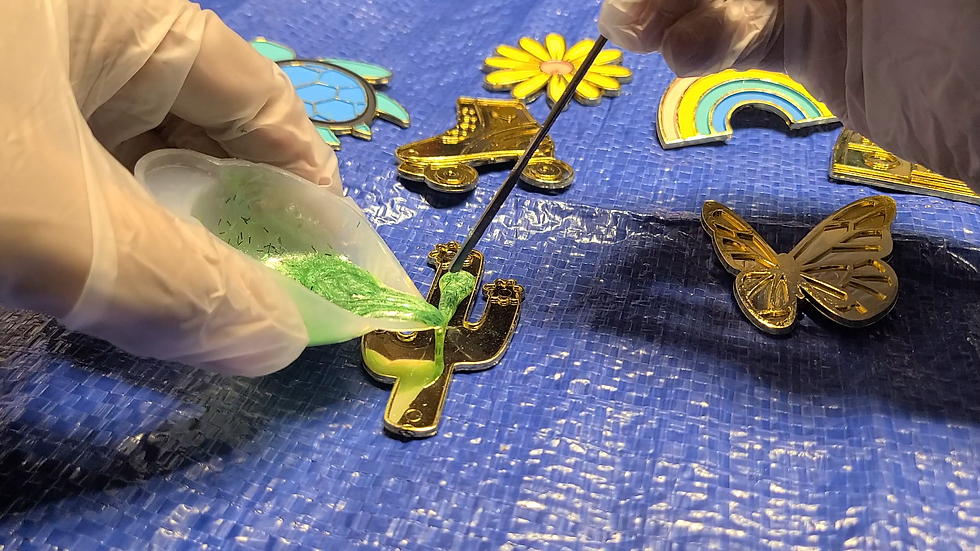 Pouring Green UV Resin