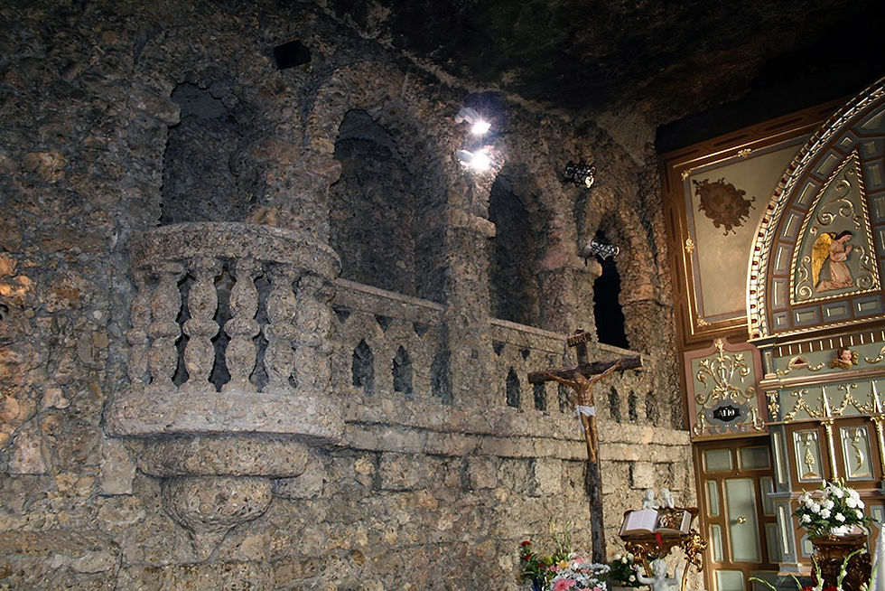 Detalle del interior del Santuario de la Virgen de la Esperanza. Calasparra. Murcia