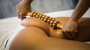madero-therapy-woman-on-anti-260nw-1210901923_edited.jpg