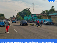 Las colas para comprar combustible en La Habana no se eliminaron, solo cambiaron de estrategia