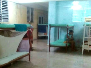 MALAS CONDICONES EN HOSPITAL PARA PERSONAS CON DENGUE EN CAMAGÜEY
