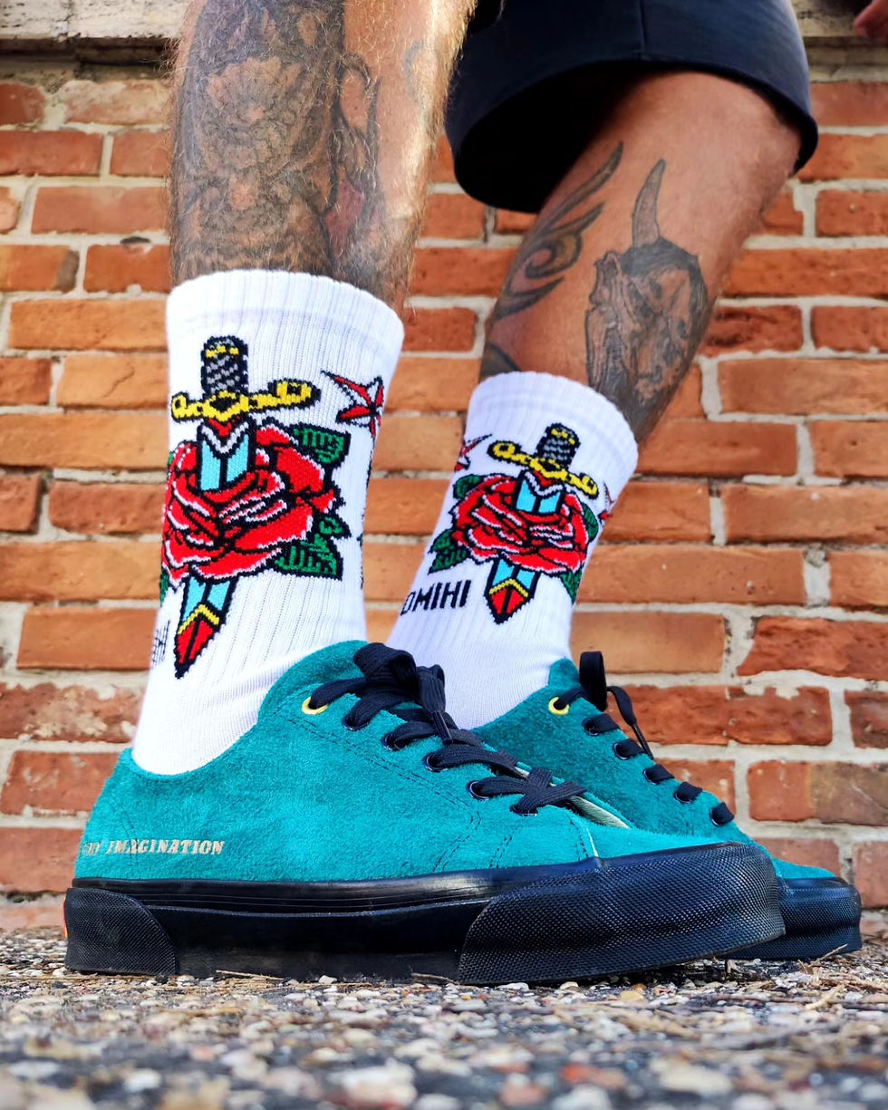 Miniaturbild: DAGGER AND ROSE